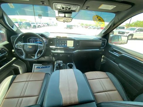Used 2024 Chevrolet Silverado 1500 High Country w/ Technology Package AWD/4WD image 15