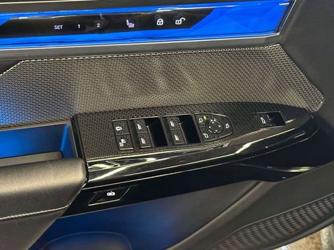 Used 2024 BMW 740i xDrive image 16