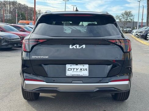 New 2026 Kia Sportage SX FWD image 3