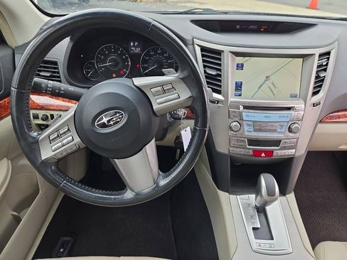 Used 2011 Subaru Outback 2.5i Limited AWD/4WD image 27