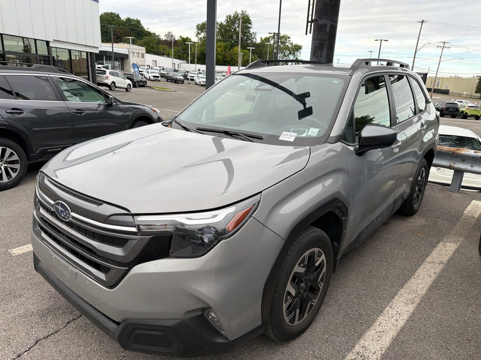 Used 2025 Subaru Forester Premium AWD/4WD image 10