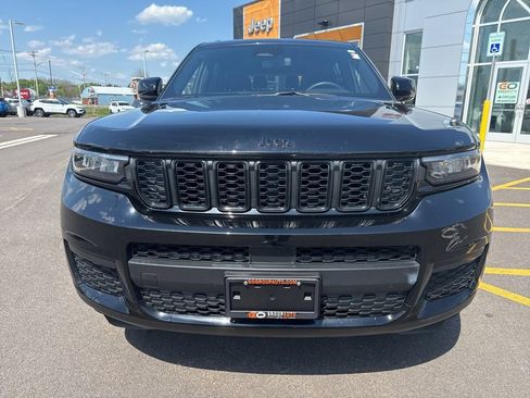 Used 2023 Jeep Grand Cherokee L Laredo AWD/4WD image 2