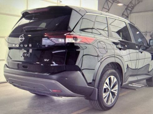 Certified 2023 Nissan Rogue SV image 7