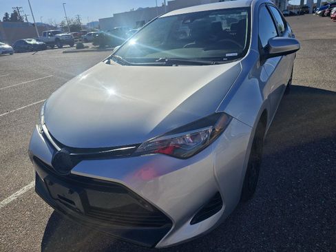 Used 2019 Toyota Corolla LE image 9