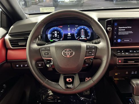 Used 2025 Toyota Camry XSE AWD/4WD image 16
