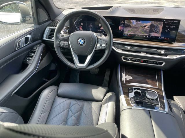 Certified 2024 BMW X5 xDrive40i w/ Premium Package AWD/4WD image 9
