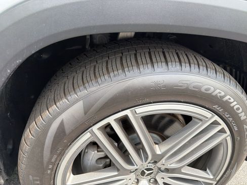 Used 2024 Mercedes-Benz GLS 450 4MATIC image 13