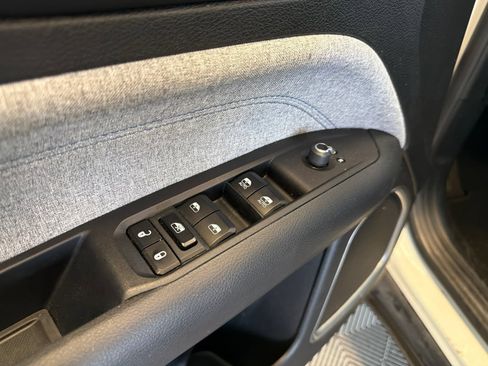 Used 2024 Jeep Compass Latitude AWD/4WD image 15