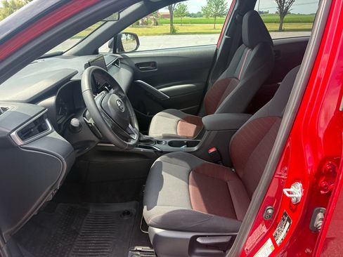 Used 2024 Toyota Corolla Cross AWD Hybrid image 14