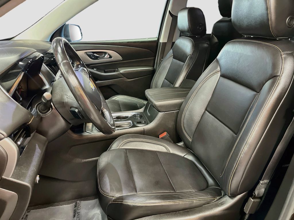 Used 2019 Chevrolet Traverse LT AWD/4WD image 21