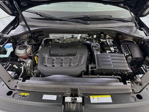 Used 2023 Volkswagen Tiguan SE R-Line image 30