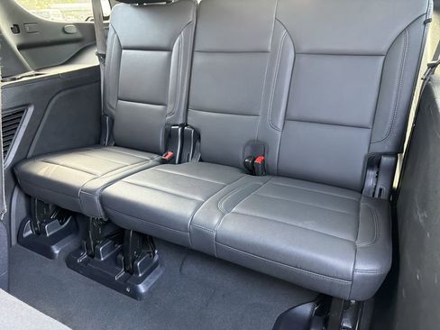 Used 2025 Chevrolet Tahoe Z71 AWD/4WD image 18