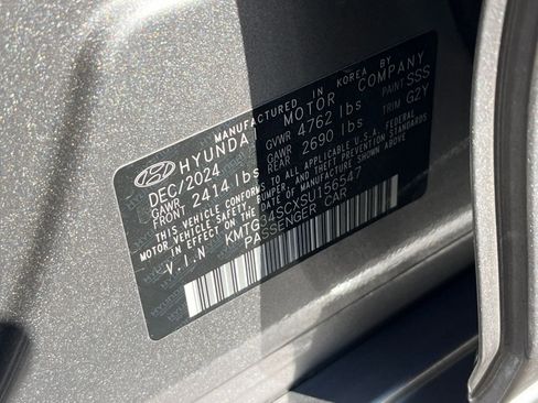 Used 2025 Genesis G70 2.5T image 29