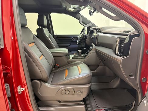 Used 2024 GMC Sierra 1500 AT4 w/ Technology Package AWD/4WD image 22