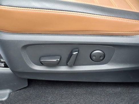 Certified 2025 Nissan Pathfinder Platinum AWD/4WD image 18
