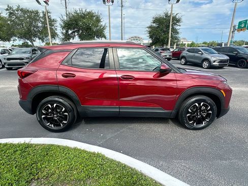 Used 2023 Chevrolet TrailBlazer LT w/ Convenience Package FWD image 4