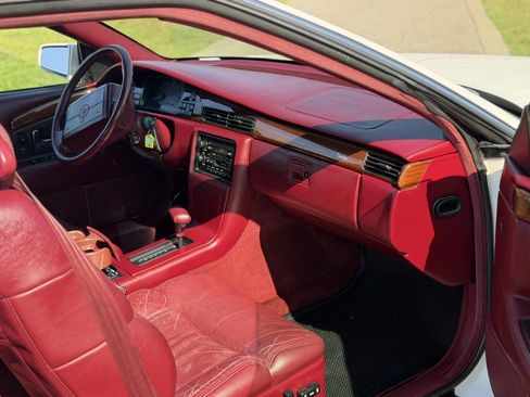 Used 1993 Cadillac Eldorado FWD image 24