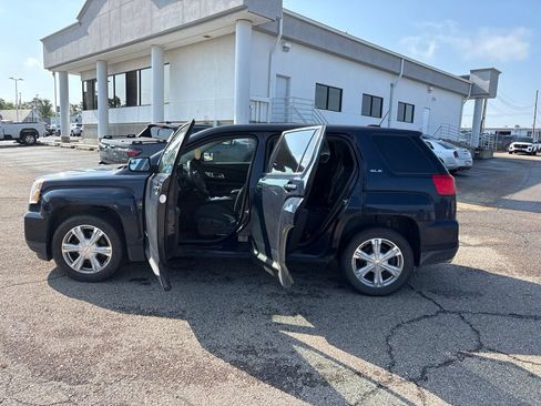 Used 2017 GMC Terrain SLE FWD image 4