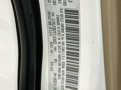 Used 2015 Jeep Grand Cherokee Limited AWD/4WD image 12