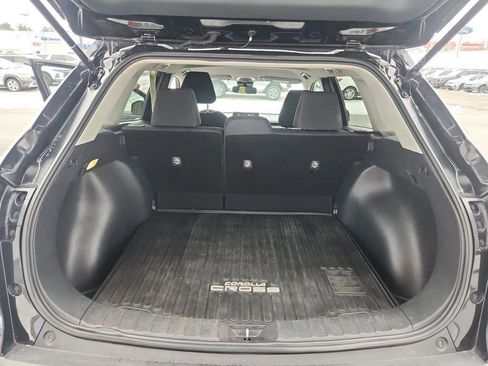 Used 2022 Toyota Corolla Cross LE image 21