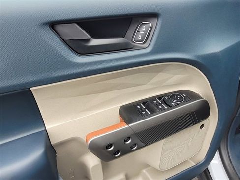 New 2025 Ford Maverick Lariat w/ 4K Tow Package image 8