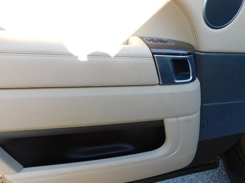 Used 2016 Land Rover Range Rover Sport HSE image 13