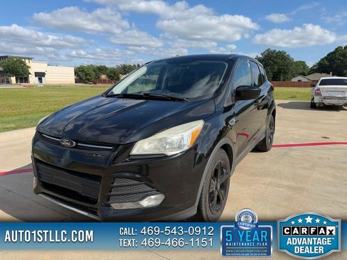 Used 2015 Ford Escape SE FWD image 1