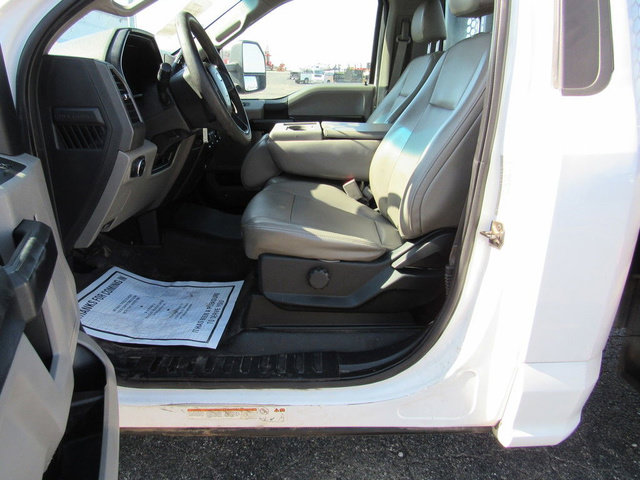 Used 2017 Ford F550 4x4 Regular Cab Super Duty image 24