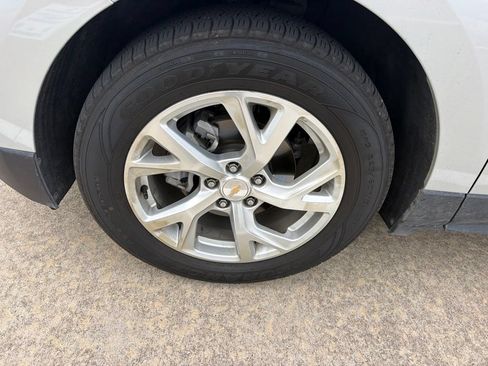Used 2019 Chevrolet Equinox Premier FWD image 7