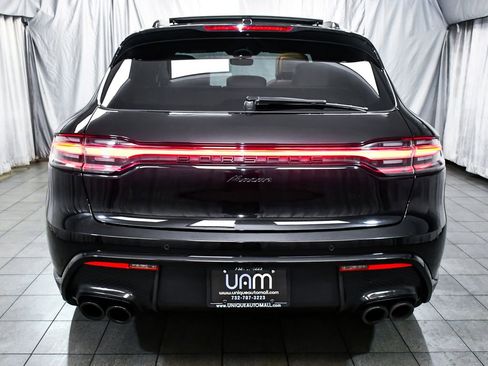Used 2023 Porsche Macan AWD/4WD image 5