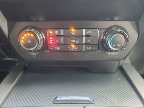 Certified 2019 Ford F150 XLT w/ Equipment Group 302A Luxury image 30