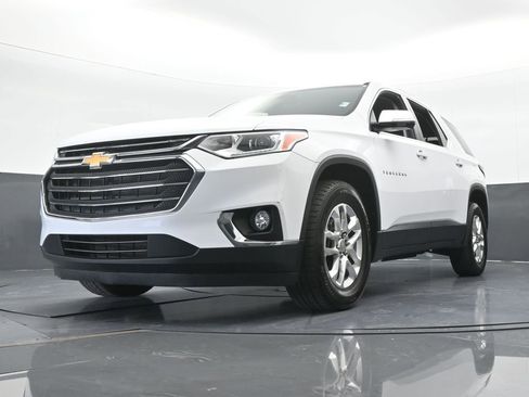 Used 2020 Chevrolet Traverse LT FWD image 57