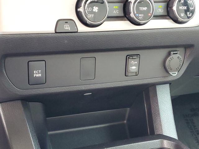 Used 2016 Toyota Tacoma SR5 w/ Towing Package RWD image 22