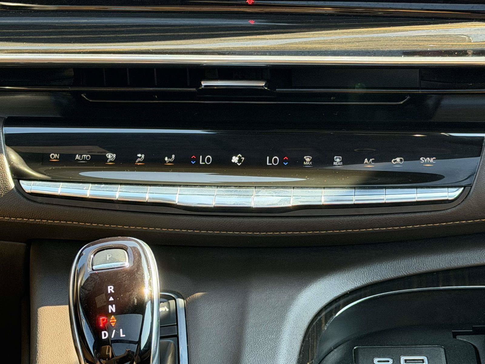 Used 2023 Cadillac Escalade Sport AWD/4WD image 14