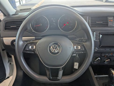 Used 2018 Volkswagen Jetta S w/ Cold Weather Package FWD image 15