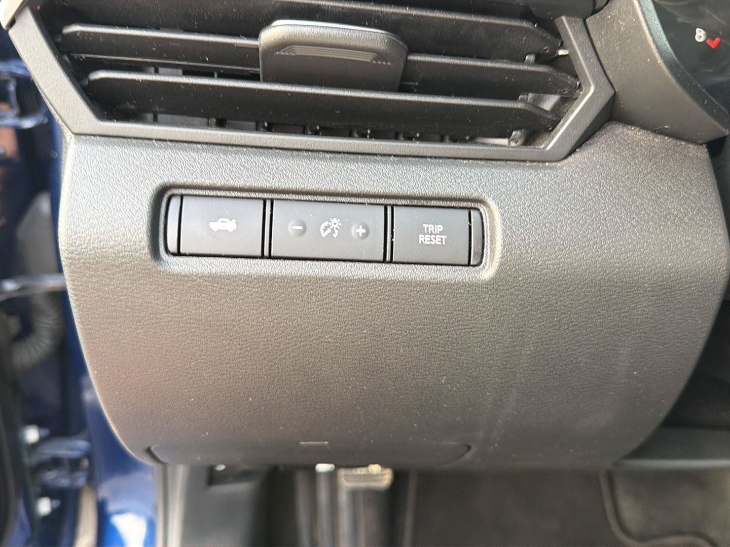 Used 2024 Nissan Altima 2.5 S FWD image 19