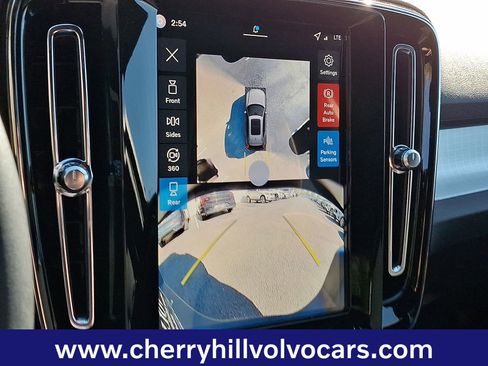 New 2026 Volvo XC40 B5 Ultra w/ Protection Package Premier image 14