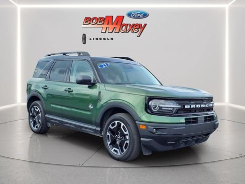 Used 2023 Ford Bronco Sport Outer Banks w/ Tech Package AWD/4WD image 3