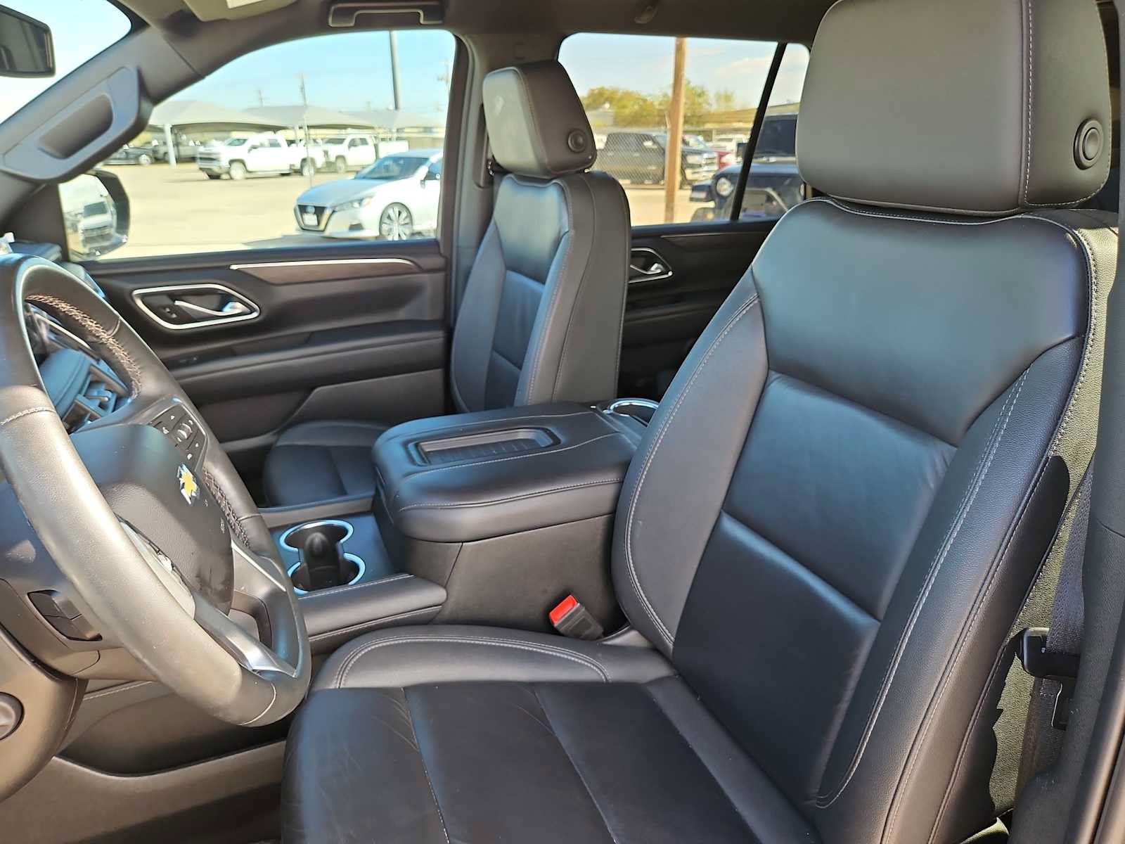 Used 2024 Chevrolet Tahoe LT w/ Luxury Package RWD image 15