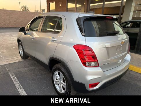 Used 2018 Chevrolet Trax LS image 5