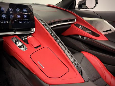 Used 2022 Chevrolet Corvette Stingray Preferred Conv w/ Z51 Performance Package RWD image 40