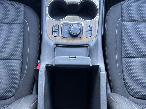 Certified 2021 GMC Acadia SLE w/ Driver Convenience Package image 24