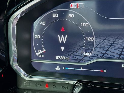 Used 2024 GMC Sierra 1500 Elevation w/ LPO, Elevation Black Package image 8