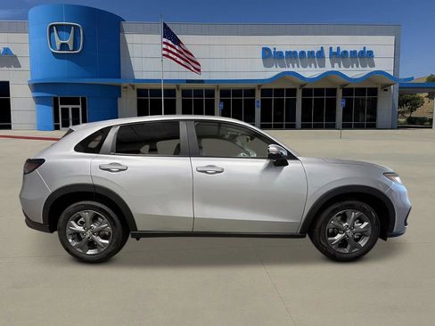 New 2026 Honda HR-V LX image 7