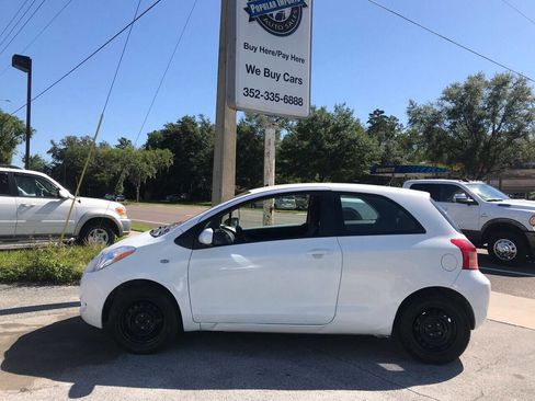 Used 2007 Toyota Yaris Base 2dr Hatchback 5M w/ Convenience Pkg image 6