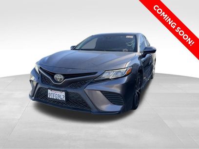 Used 2018 Toyota Camry SE w/ Moonroof Package