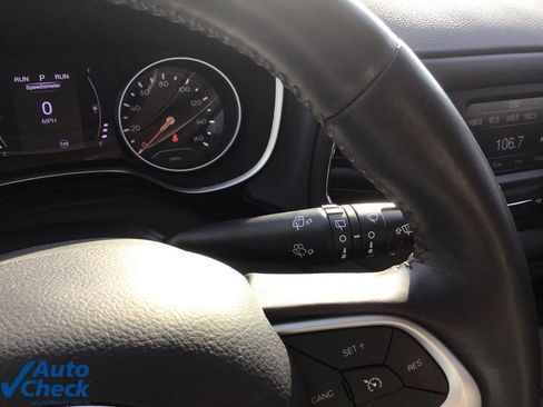 Used 2018 Jeep Compass Latitude w/ Cold Weather Group image 32