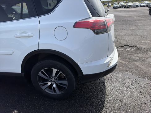 Used 2017 Toyota RAV4 XLE w/ All Weather Liner Package AWD/4WD image 9