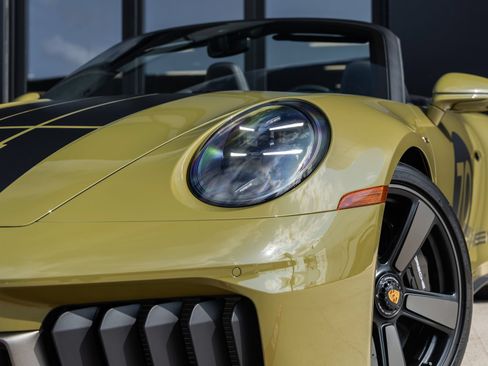 Certified 2026 Porsche 911 GTS RWD image 25