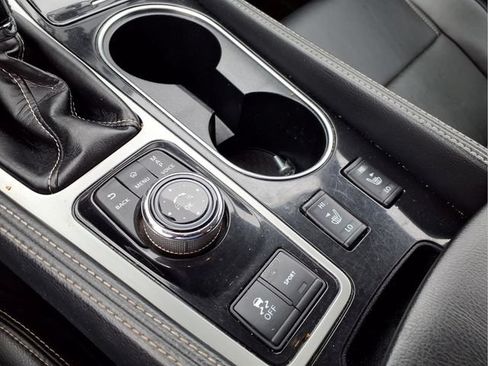 Used 2023 Nissan Maxima SV w/ Floor Mat Group FWD image 6